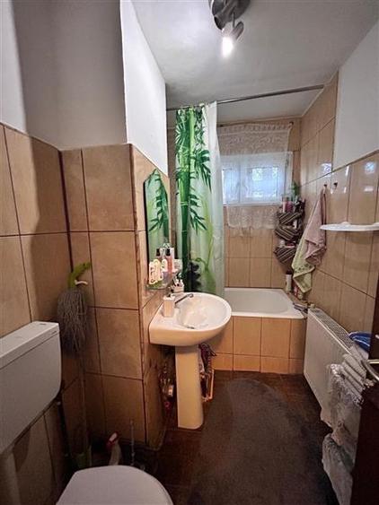 Apartament cu 2 camere semidecomandat în Moroasa 1