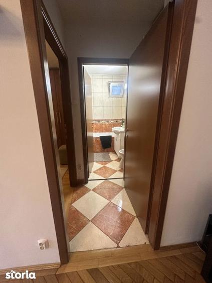 Apartament cu 3 camere, mobilat în Titan