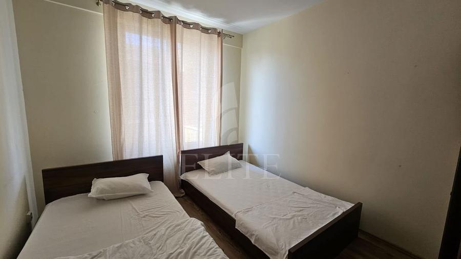 Apartament cu 4 camere semidecomandat, mobilat în Zorilor
