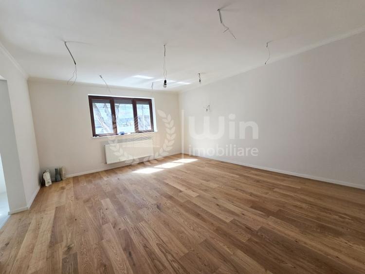 Casă individuală cu 5 camere cu Canalizare în Central