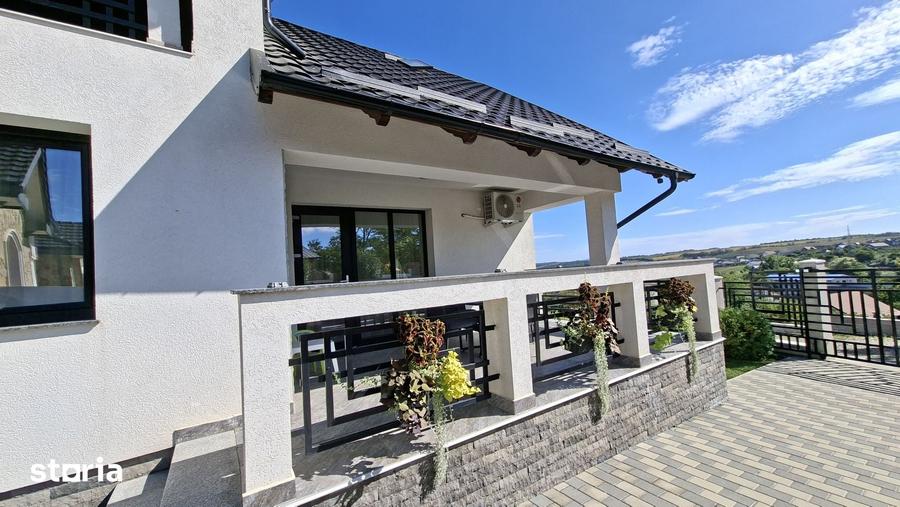 Casă cu 6 camere cu Teren 575 Mp în Central