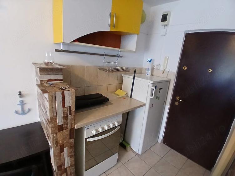 Garsonieră semidecomandată în Buziașului