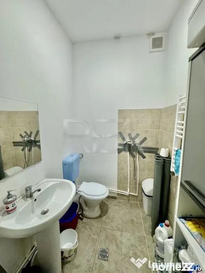 Spațiu comercial, de 92 mp, în Jiului