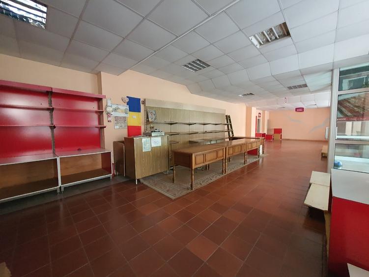 Spațiu comercial, de 230 mp, în Ultracentral