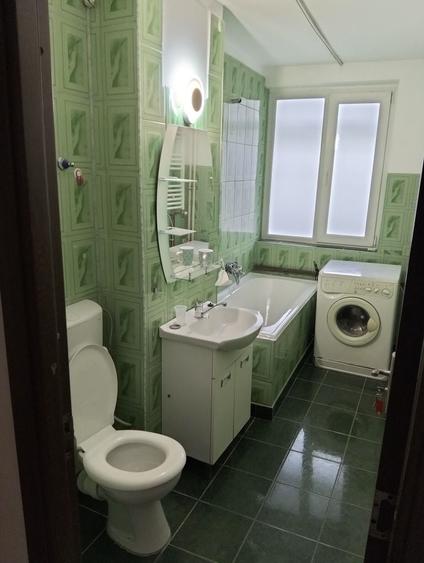 Apartament cu 2 camere decomandat în Cornișa