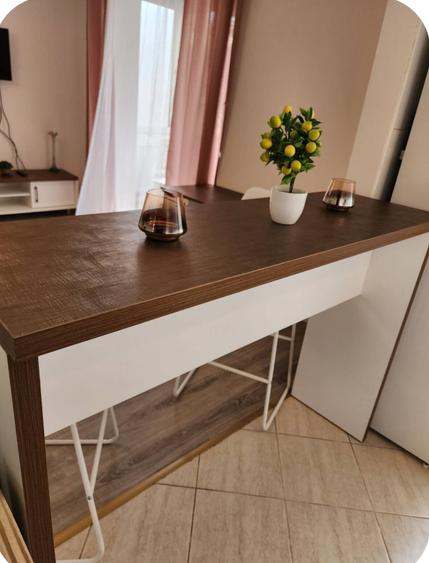 Apartament cu 2 camere decomandat în P-ța Universității