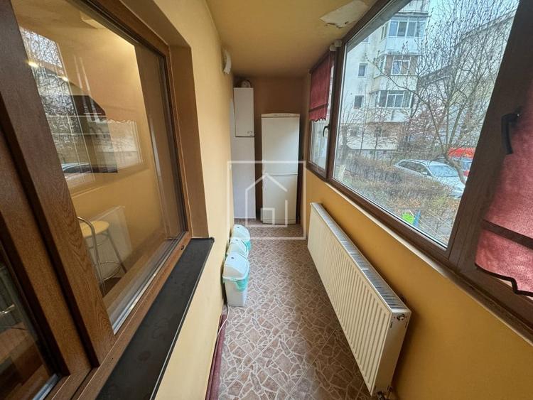 Apartament cu 3 camere decomandat, mobilat în Valea Aurie