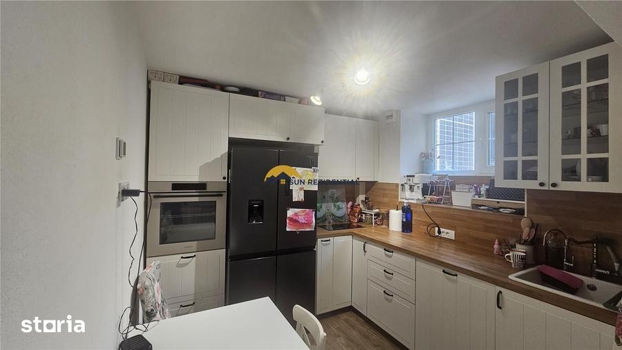 Apartament cu 6 camere în Victoriei