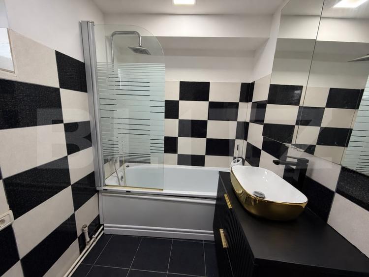 Apartament cu 3 camere semidecomandat în Bucium
