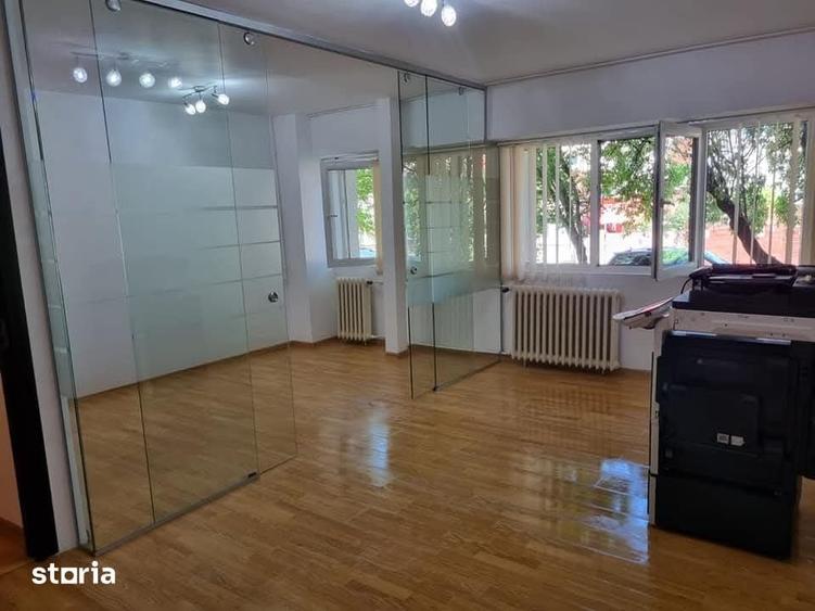 Garsonieră decomandată în Decebal