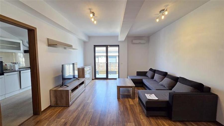Apartament cu 3 camere decomandat în Dumbrăvița