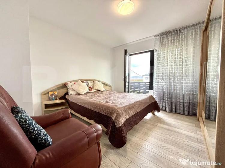 Casă cu 4 camere cu Teren 1000 Mp în Săcueni