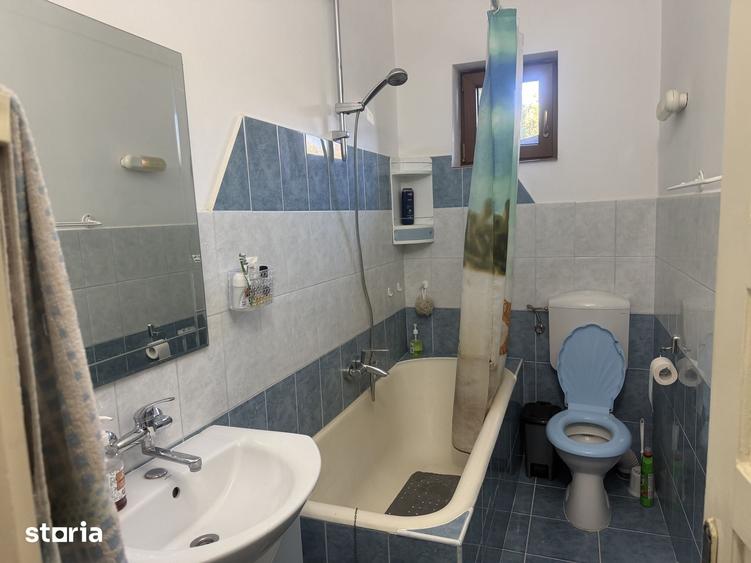 Casă cu 3 camere cu Teren 500 Mp în Central