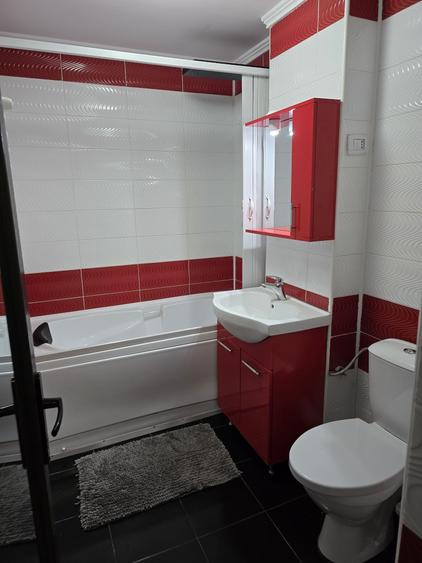 Apartament cu 2 camere semidecomandat în Unirii Sud