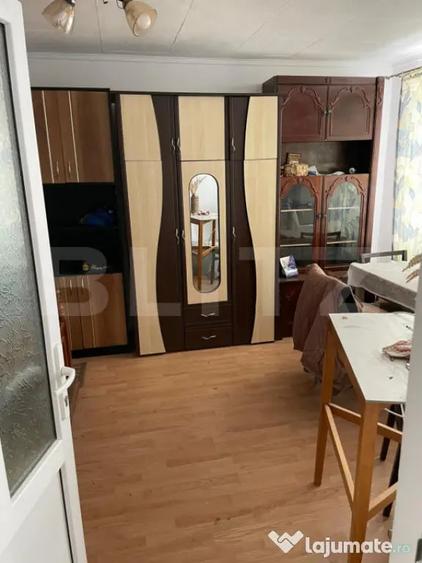 Casă cu 3 camere cu Teren 1700 Mp în Central