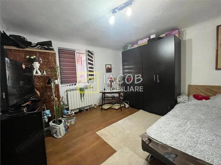 Casă cu 3 camere cu Teren 1010 Mp în Central