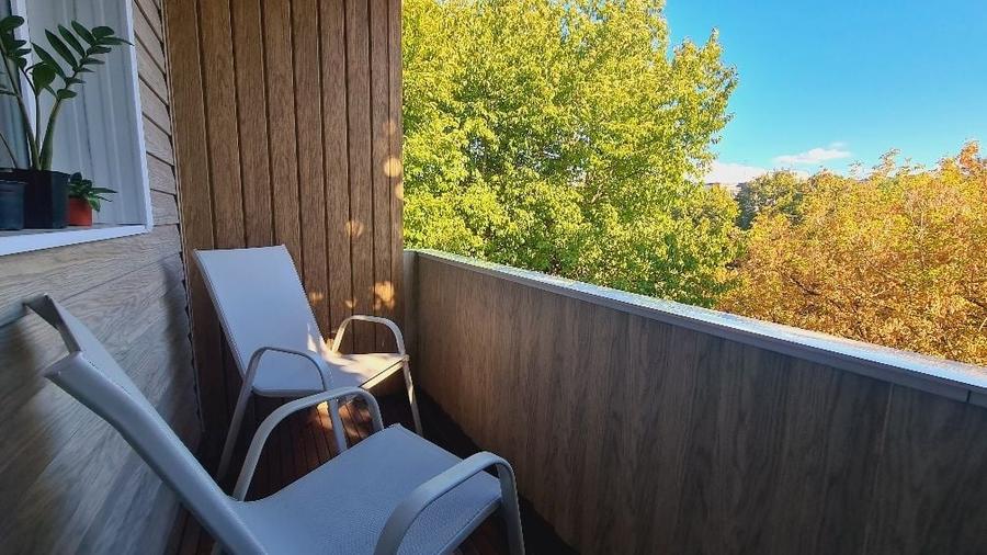 Apartament cu 3 camere decomandat în Tudor