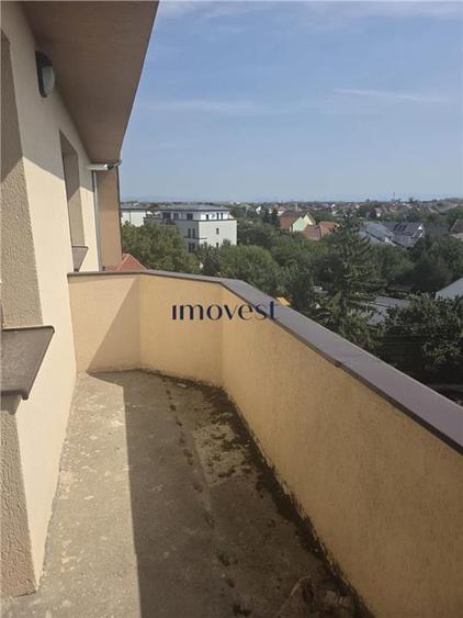 Apartament cu 3 camere decomandat în 14 Mai
