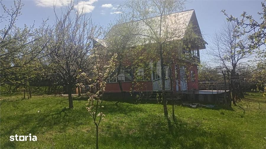 Casă cu 3 camere cu Teren 2000 Mp în Pietrărie