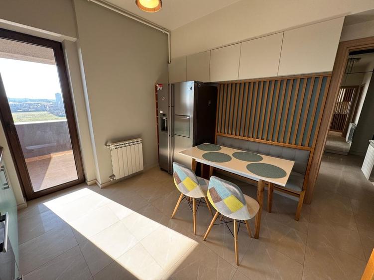 Apartament cu 3 camere decomandat în Olteniței