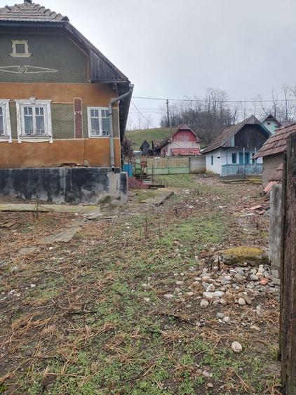 Casă cu 3 camere cu Teren 3629 Mp în Boian