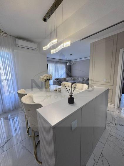 Apartament cu 3 camere semidecomandat, mobilat în Apărătorii Patriei