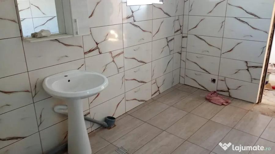 Casă cu 3 camere în Central