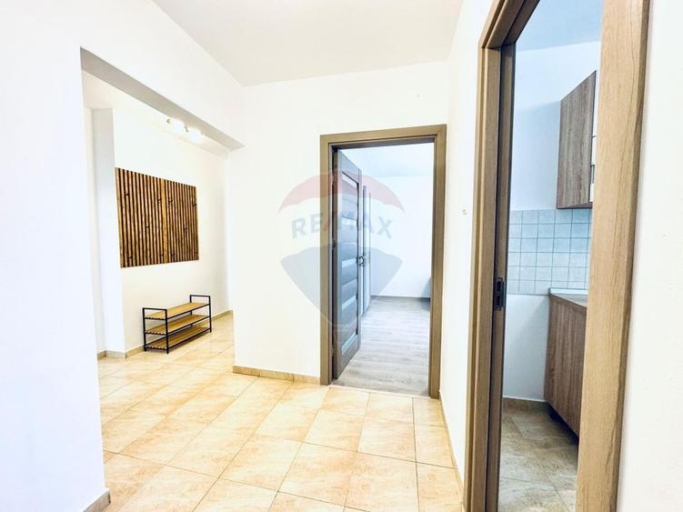 Apartament cu 3 camere de închiriat - 3
