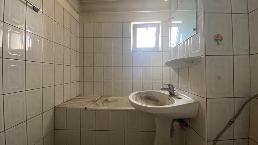 Apartament cu 3 camere decomandat în Găvana