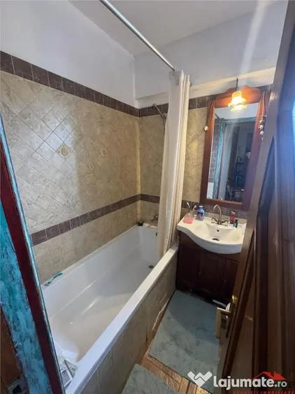 Apartament cu 4 camere decomandat în Ultracentral
