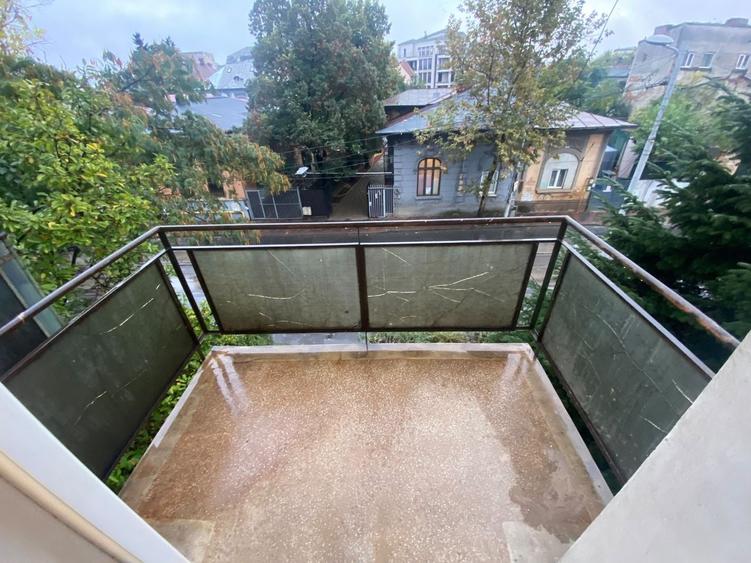 Apartament cu 2 camere decomandat, mobilat în Nerva Traian