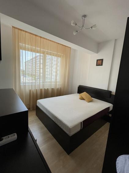 Apartament cu 2 camere decomandat în Roșu