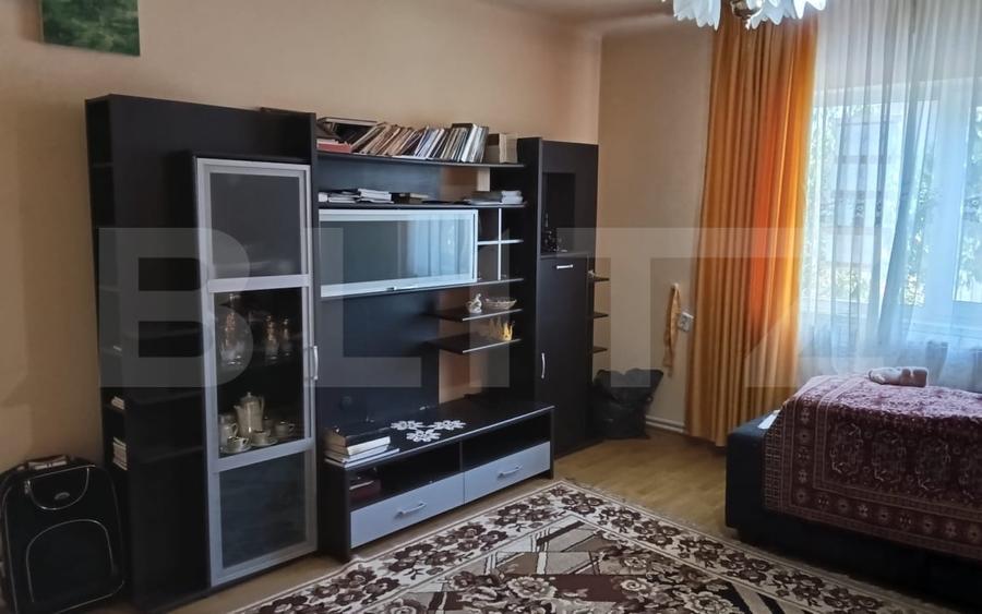 Casă individuală cu 5 camere cu Garaj în Luduș