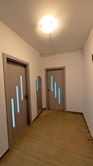 Apartament cu 2 camere decomandat în Titan