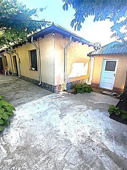 Casă cu 4 camere cu Teren 443 Mp în Cazasu