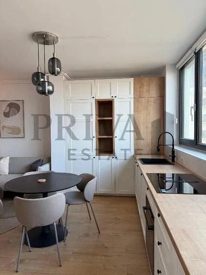Apartament cu 2 camere decomandat în Torontalului