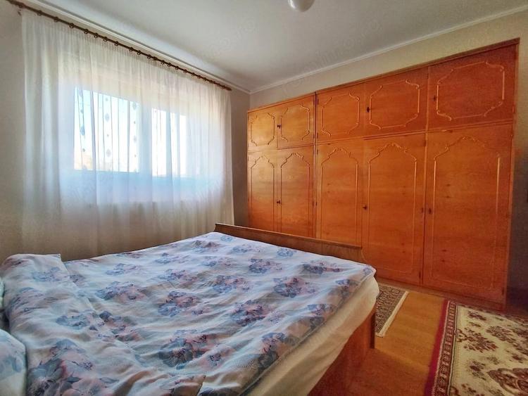 Casă cu 2 camere cu Teren 2826 Mp în Saca