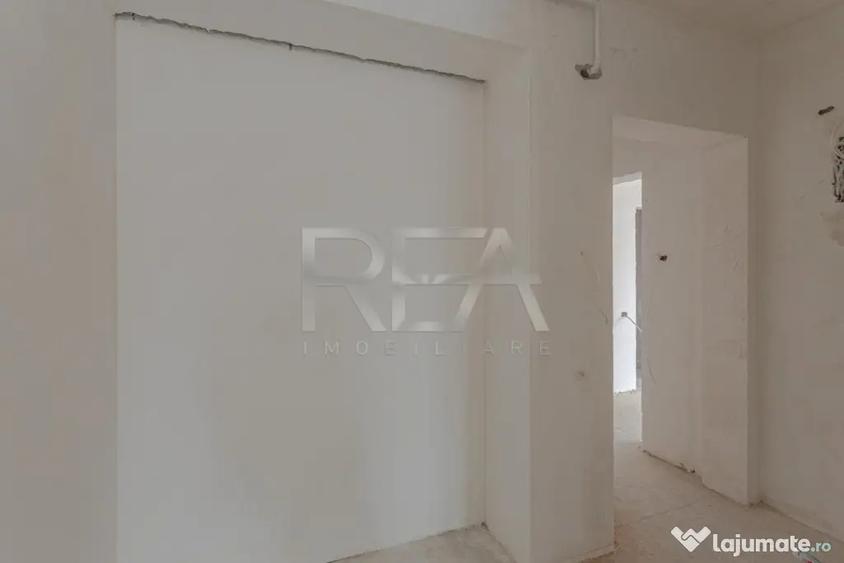 Apartament cu 3 camere semidecomandat în Matei Voievod