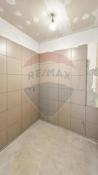Casă cu 2 camere cu Teren 76 Mp în Central