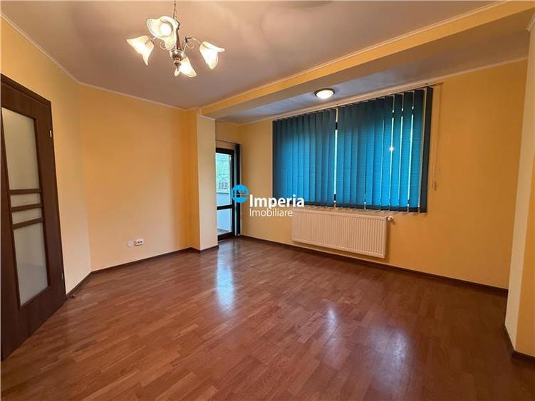 Apartament cu 2 camere decomandat în Aeroport