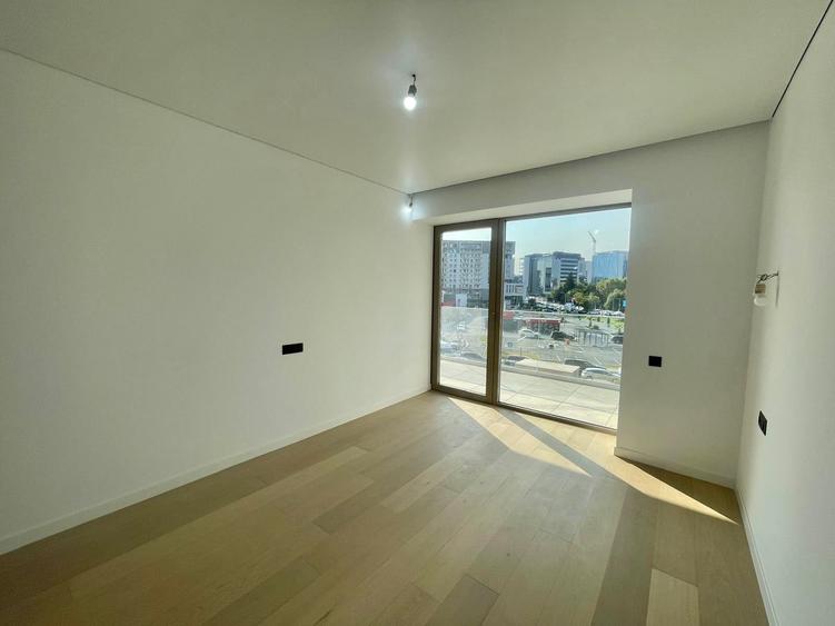 Apartament cu 3 camere decomandat în Barbu Văcărescu
