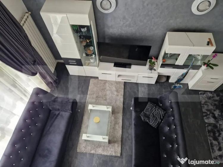 Casă cu 6 camere cu Teren 941 Mp în Sânmartin