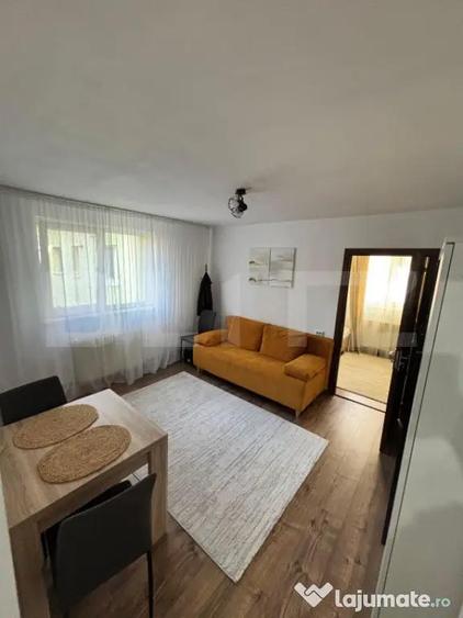 Apartament de vanzare, cu 2 camere, 35 mp, etaj 4/4, zona D - 4