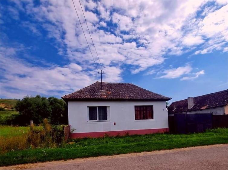 Casă individuală cu 4 camere cu Teren 720 Mp în Jibert
