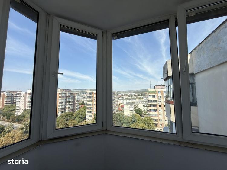 Apartament cu 4 camere în Aurel Vlaicu