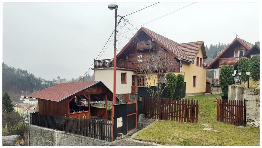 Casă individuală cu 8 camere cu Canalizare în Bran