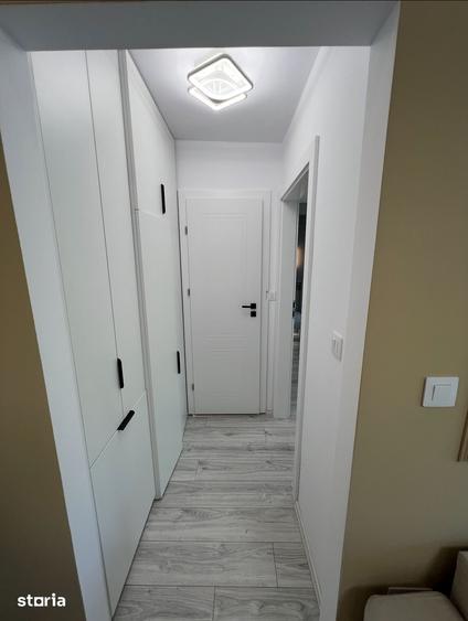 Apartament cu 3 camere decomandat, mobilat în Exterior Vest