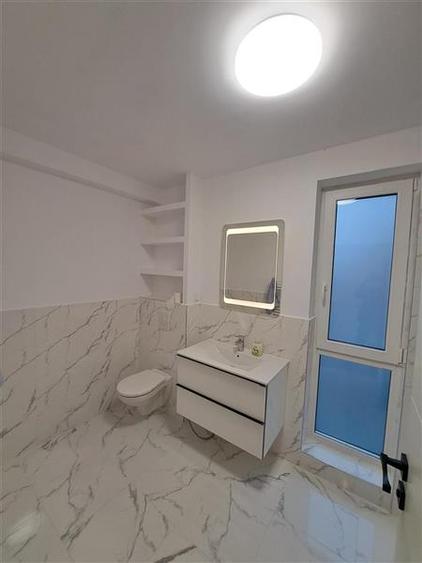 Duplex cu 5 camere cu Canalizare în Exterior Nord