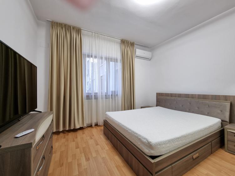 Apartament cu 2 camere semidecomandat în P-ța Universității