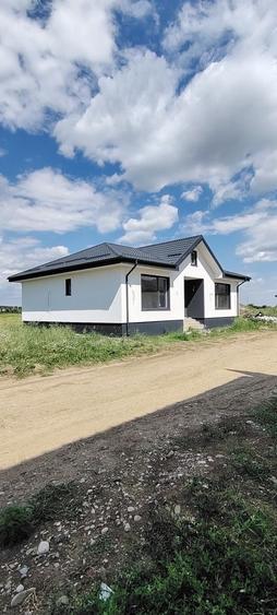 Casă cu 4 camere în Chiajna